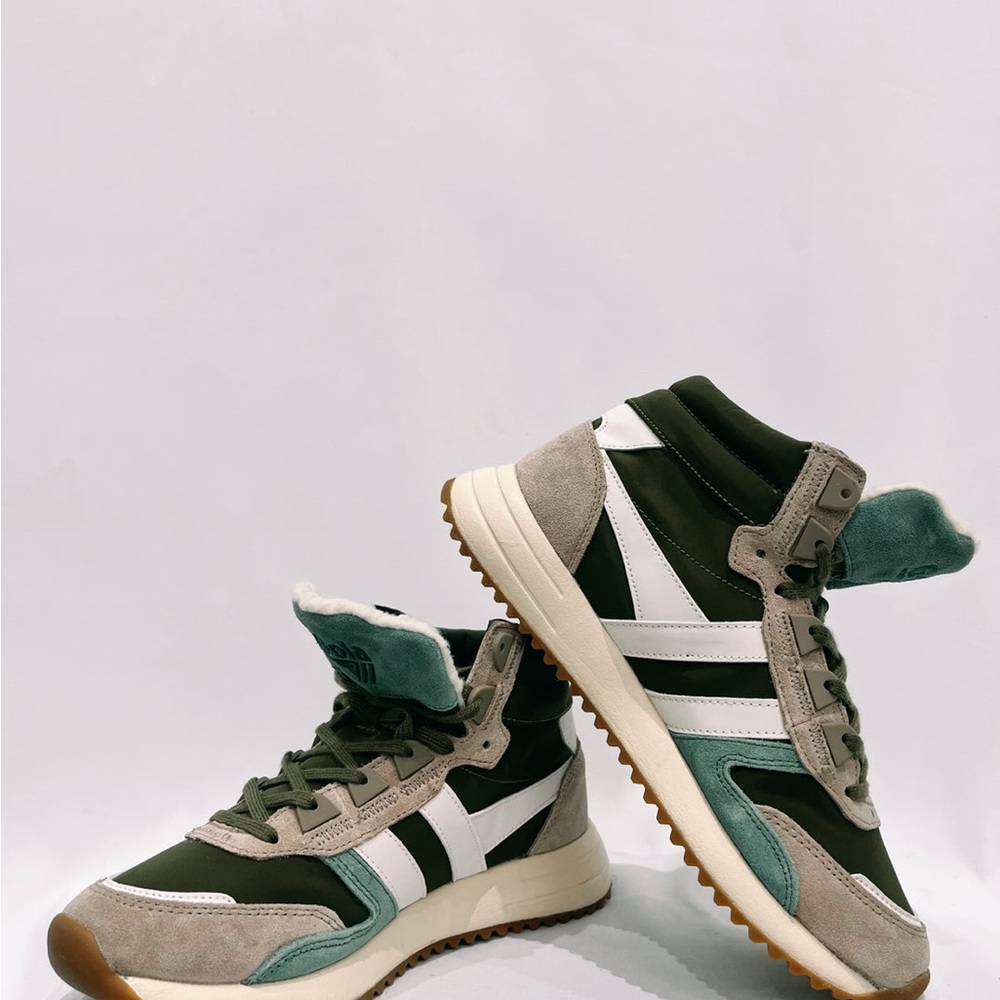 Gola Chicago High Woman’s Sneaker size 8